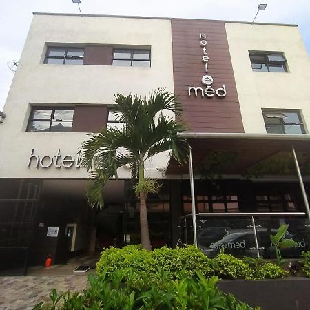 Hotel Med 70 Medellín Dış mekan fotoğraf