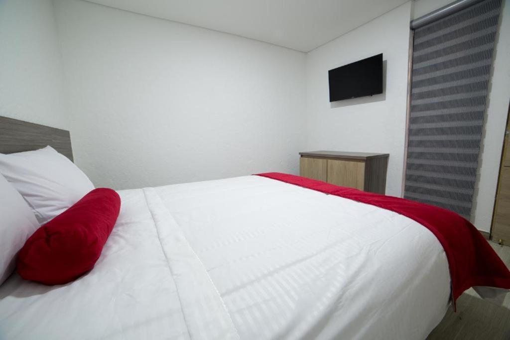 Hotel Med 70 Medellín Dış mekan fotoğraf