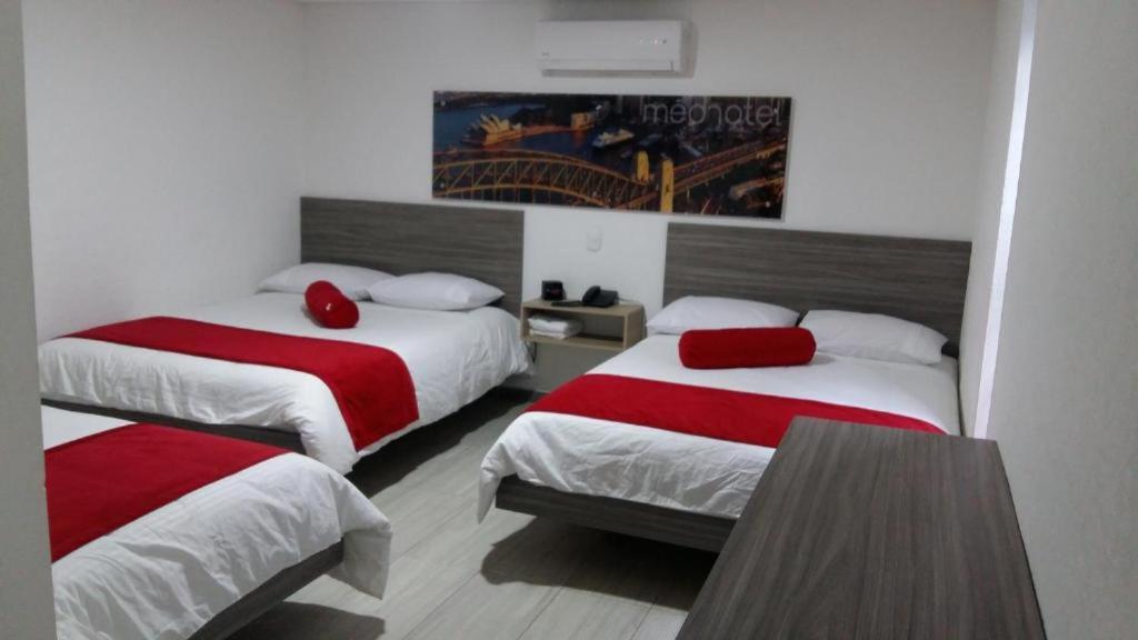 Hotel Med 70 Medellín Dış mekan fotoğraf