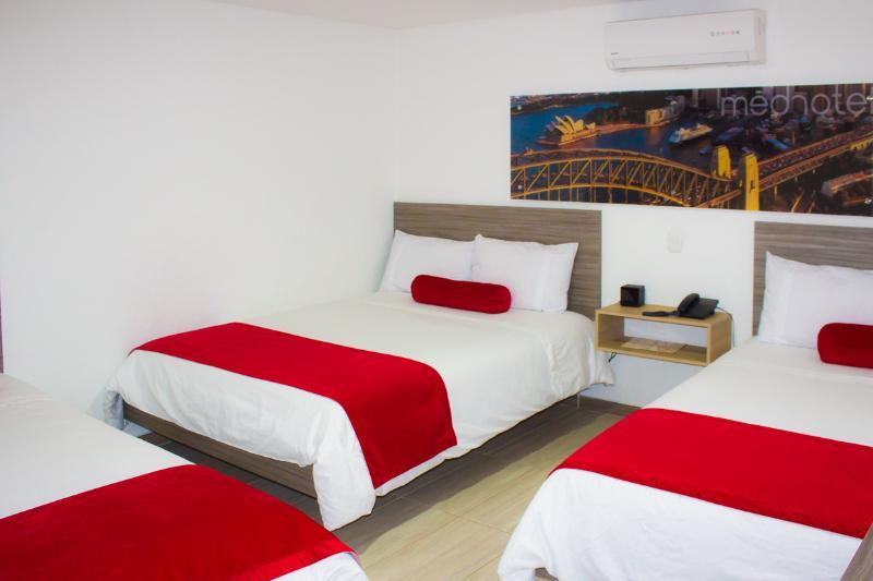 Hotel Med 70 Medellín Dış mekan fotoğraf