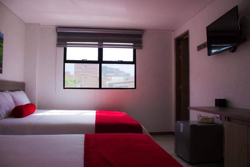 Hotel Med 70 Medellín Dış mekan fotoğraf